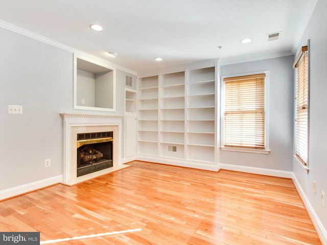 25 ALEXANDER ST, Alexandria, VA 22314