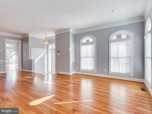 25 ALEXANDER ST, Alexandria, VA 22314