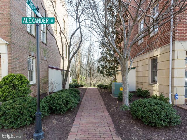 25 ALEXANDER ST, Alexandria, VA 22314