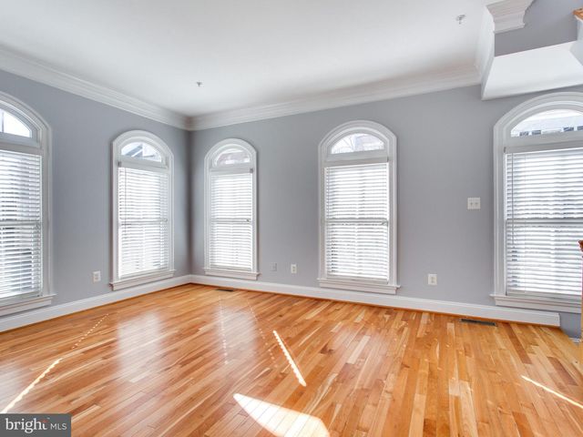 25 ALEXANDER ST, Alexandria, VA 22314