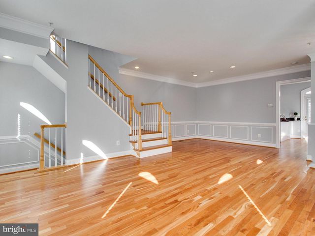 25 ALEXANDER ST, Alexandria, VA 22314