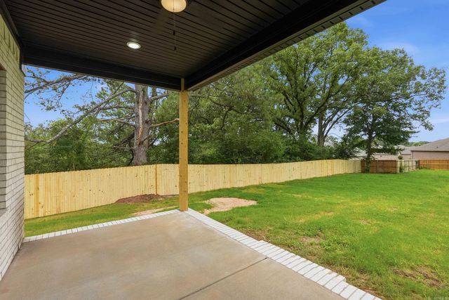 1304 E Maryland Avenue, Sherwood, AR 72120