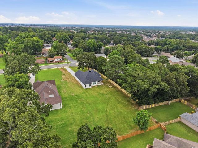 1304 E Maryland Avenue, Sherwood, AR 72120