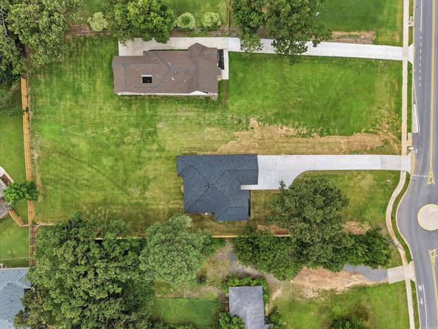 1304 E Maryland Avenue, Sherwood, AR 72120