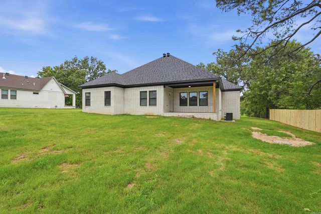1304 E Maryland Avenue, Sherwood, AR 72120