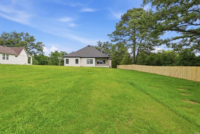 1304 E Maryland Avenue, Sherwood, AR 72120