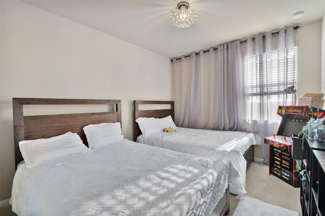 417 Epiphany LN, Pflugerville, TX 78660