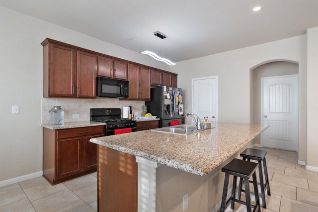 417 Epiphany LN, Pflugerville, TX 78660