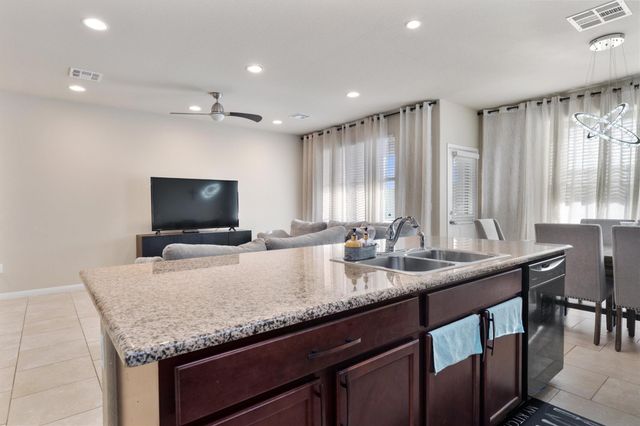 417 Epiphany LN, Pflugerville, TX 78660