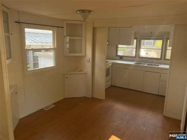 600 - 127 PULIS Avenue, Mahwah, NJ 07430