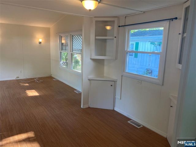 600 - 127 PULIS Avenue, Mahwah, NJ 07430