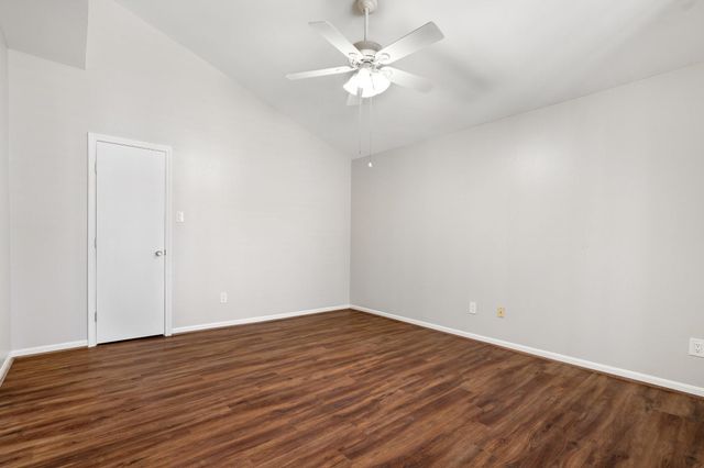 64 April Village, Montgomery, TX 77356