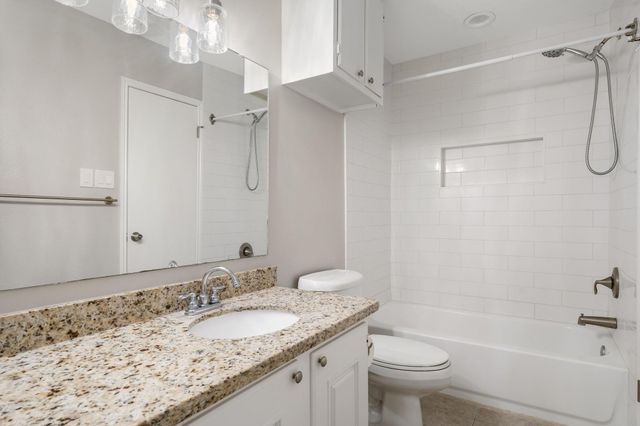 64 April Village, Montgomery, TX 77356