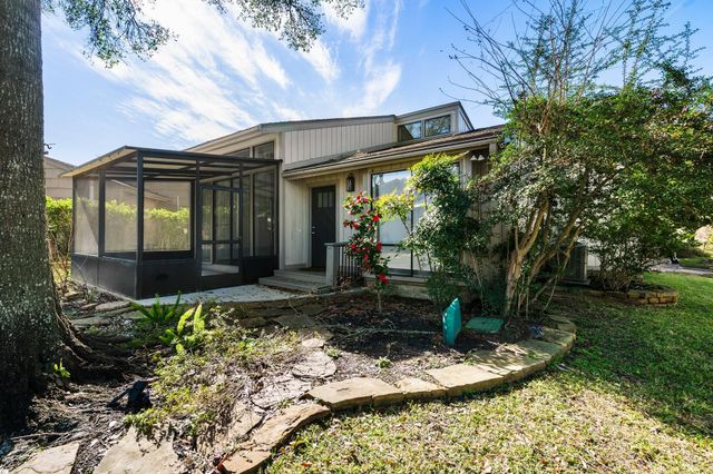 64 April Village, Montgomery, TX 77356