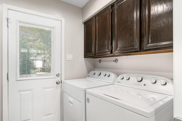 64 April Village, Montgomery, TX 77356