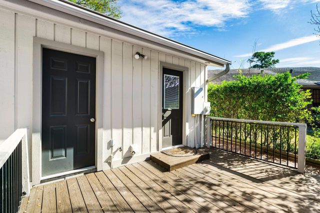 64 April Village, Montgomery, TX 77356