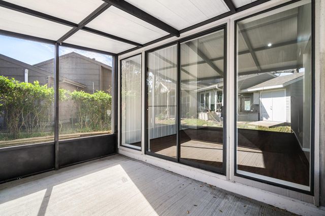 64 April Village, Montgomery, TX 77356