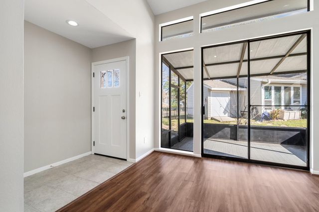 64 April Village, Montgomery, TX 77356