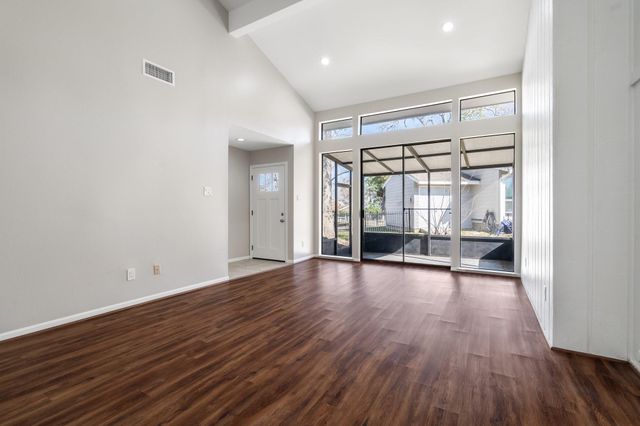 64 April Village, Montgomery, TX 77356