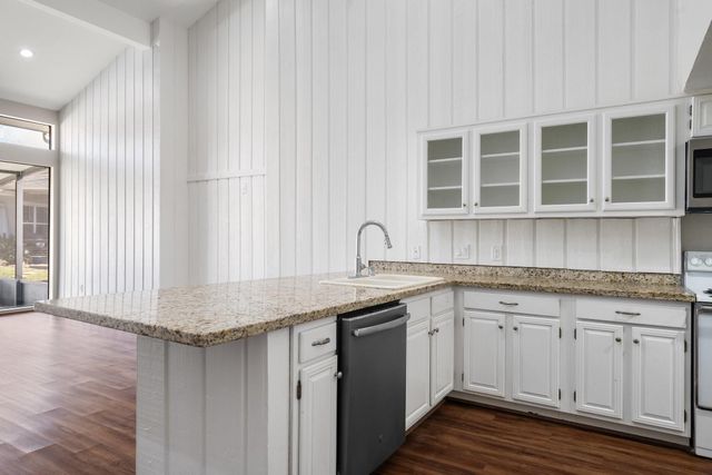 64 April Village, Montgomery, TX 77356