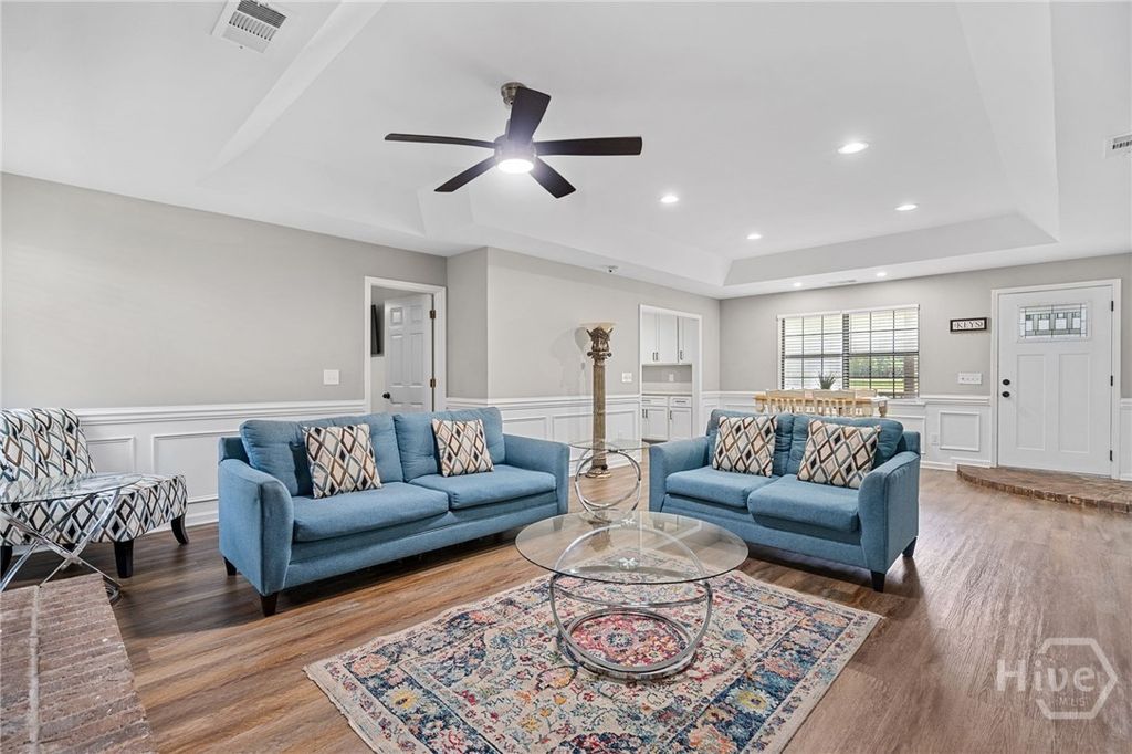 Image 9 of property listing at 116 Oak Street, Rincon, GA 31326