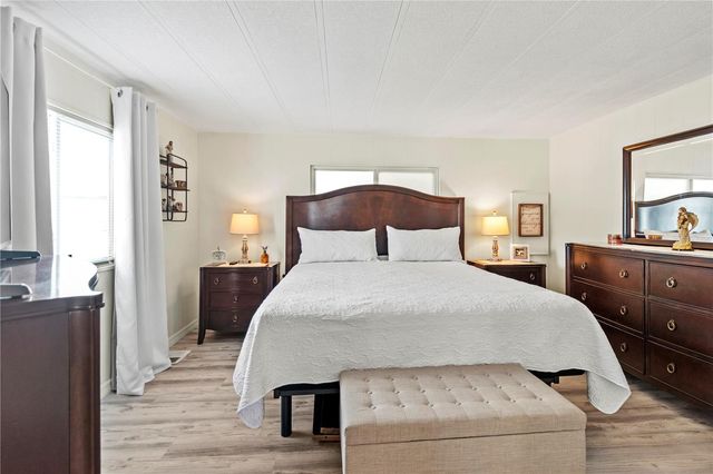 5619 BAYSHORE ROAD 240, Palmetto, FL 34221