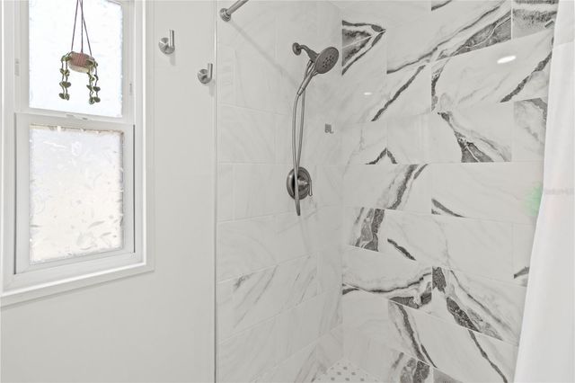 5619 BAYSHORE ROAD 240, Palmetto, FL 34221