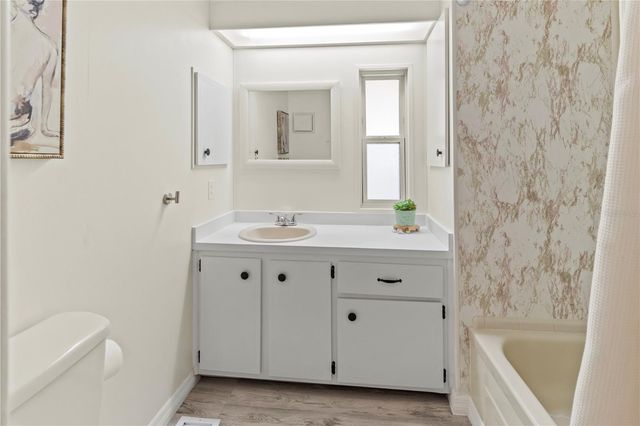 5619 BAYSHORE ROAD 240, Palmetto, FL 34221