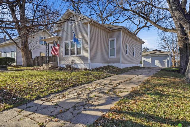 1551 N 32nd Street, Lincoln, NE 68503