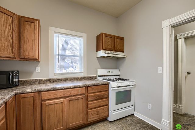 1551 N 32nd Street, Lincoln, NE 68503