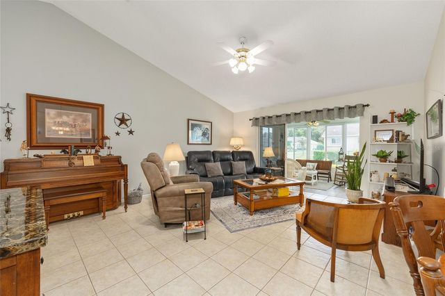 5046 NW 21ST LOOP, Ocala, FL 34482