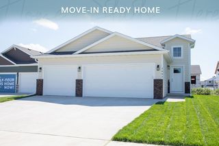 1482 66th Avenue S, Fargo, ND 58104