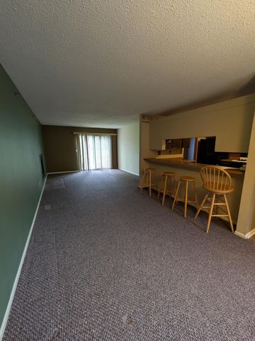 2013 Laura Lane, Chesterton, IN 46304