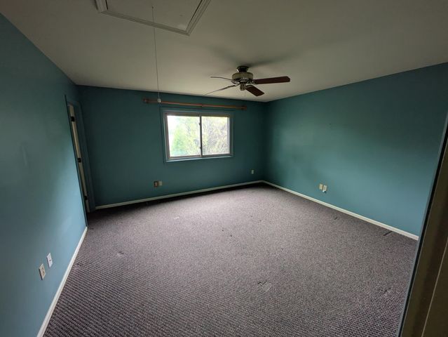 2013 Laura Lane, Chesterton, IN 46304