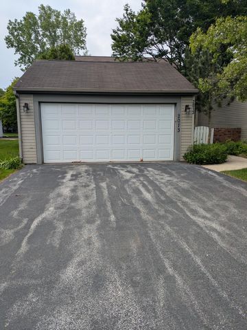 2013 Laura Lane, Chesterton, IN 46304