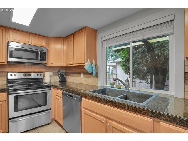 5124 Se APPENINE Way, Milwaukie, OR 97222