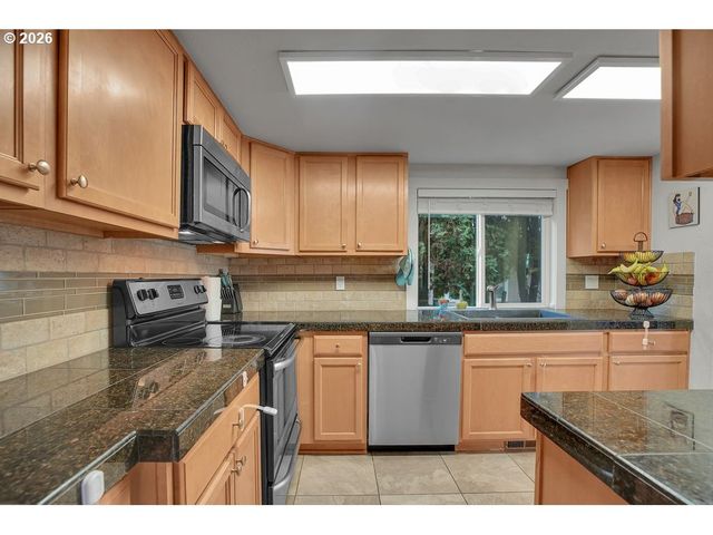 5124 Se APPENINE Way, Milwaukie, OR 97222