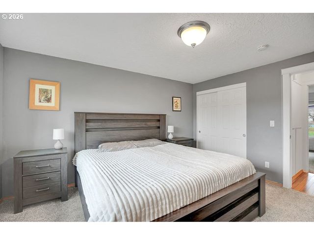 5124 Se APPENINE Way, Milwaukie, OR 97222