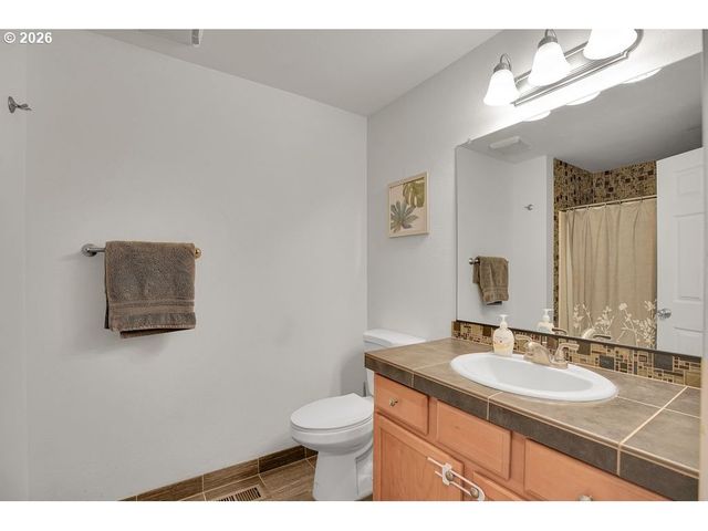 5124 Se APPENINE Way, Milwaukie, OR 97222