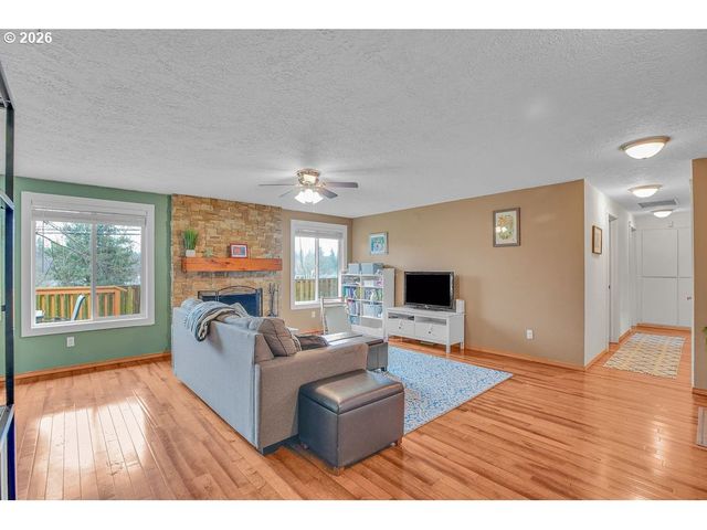 5124 Se APPENINE Way, Milwaukie, OR 97222