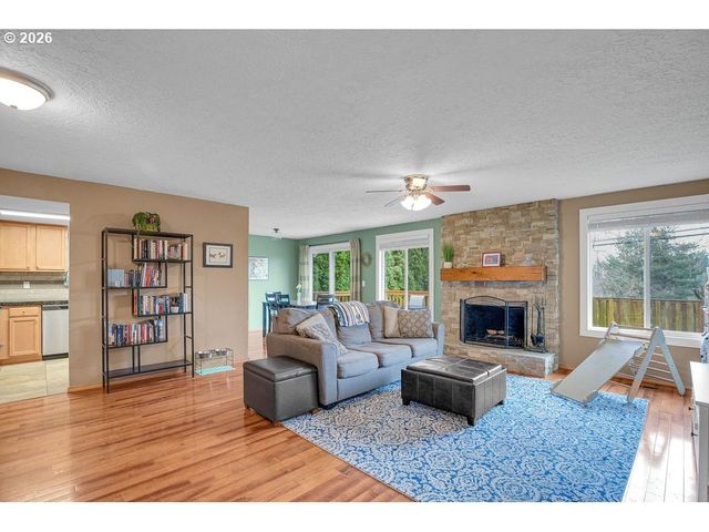 5124 Se APPENINE Way, Milwaukie, OR 97222
