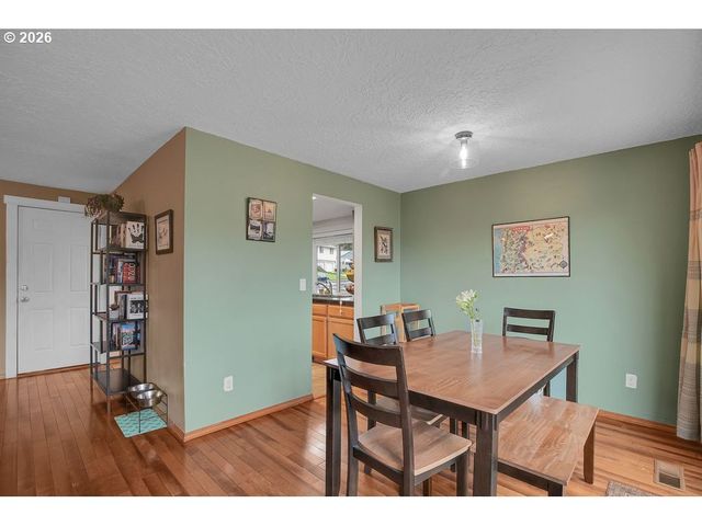 5124 Se APPENINE Way, Milwaukie, OR 97222