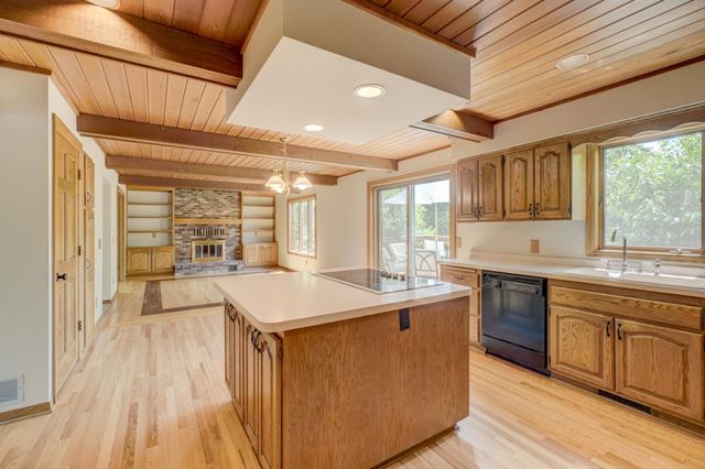18925 26th Avenue N, Plymouth, MN 55447
