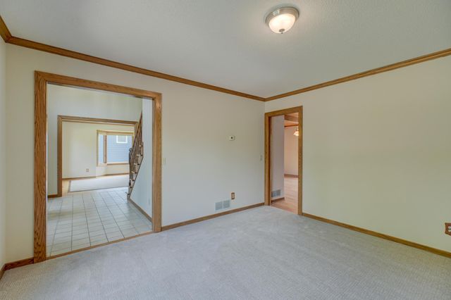 18925 26th Avenue N, Plymouth, MN 55447