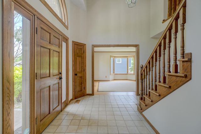 18925 26th Avenue N, Plymouth, MN 55447