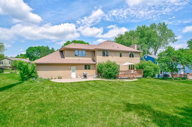 18925 26th Avenue N, Plymouth, MN 55447