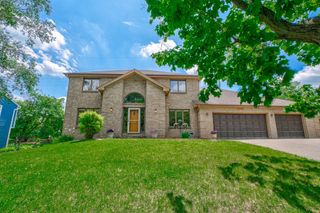 18925 26th Avenue N, Plymouth, MN 55447