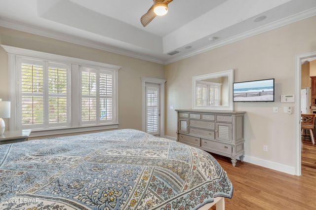 521 S Peninsula Avenue, New Smyrna Beach, FL 32169