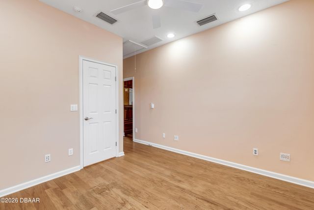521 S Peninsula Avenue, New Smyrna Beach, FL 32169