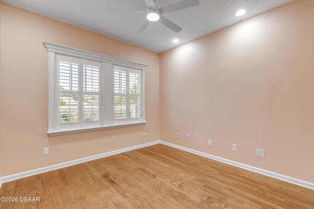 521 S Peninsula Avenue, New Smyrna Beach, FL 32169